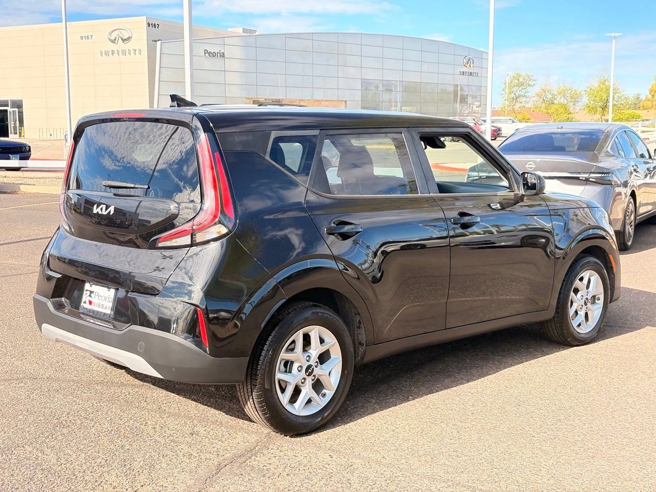 Used 2023 Kia Soul S FWD image 8