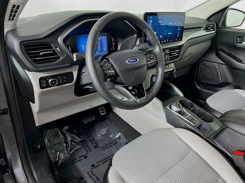 Used 2023 Ford Escape SE FWD image 9