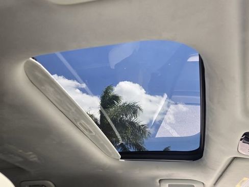 Used 2025 Hyundai Santa Fe Calligraphy image 18