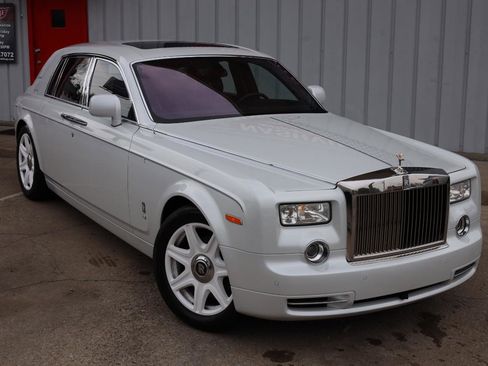Used 2011 Rolls-Royce Phantom Sedan RWD image 19