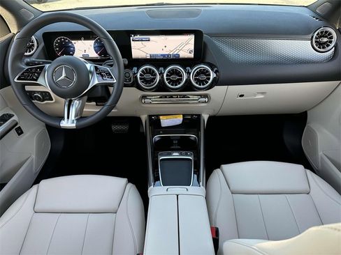 New 2025 Mercedes-Benz GLA 250 image 24