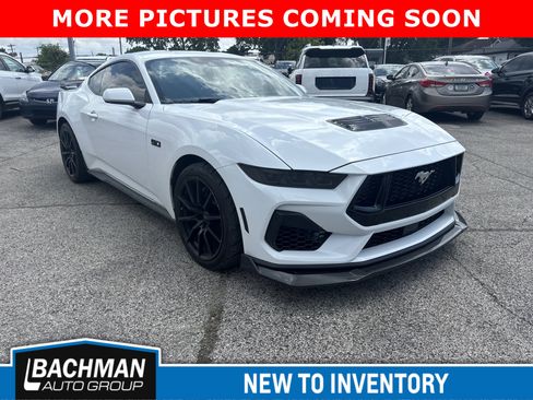 Used 2025 Ford Mustang GT RWD image 1