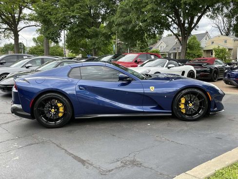 Used 2022 Ferrari 812 GTS RWD image 8