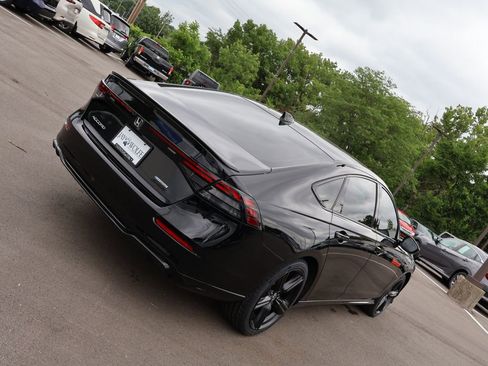 Used 2024 Honda Accord Sport image 7