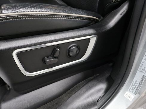 Certified 2023 RAM 1500 Laramie image 15