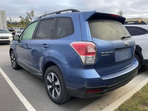Used 2017 Subaru Forester 2.5i Premium image 3