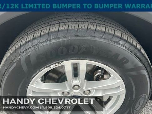 Used 2022 Ford Explorer XLT w/ Equipment Group 202A image 10