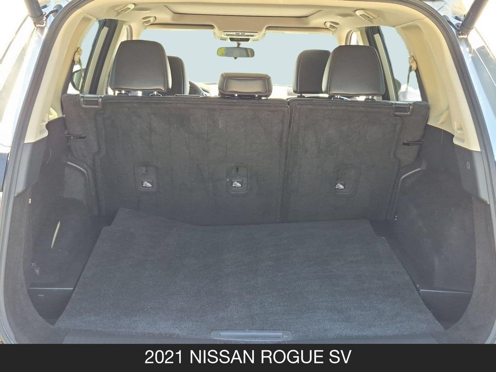 Certified 2021 Nissan Rogue SV w/ Premium Package FWD image 24