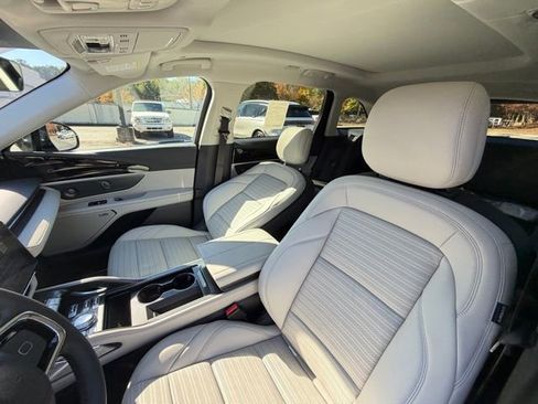 New 2026 Lincoln Nautilus Reserve w/ Jet Appearance Package image 13