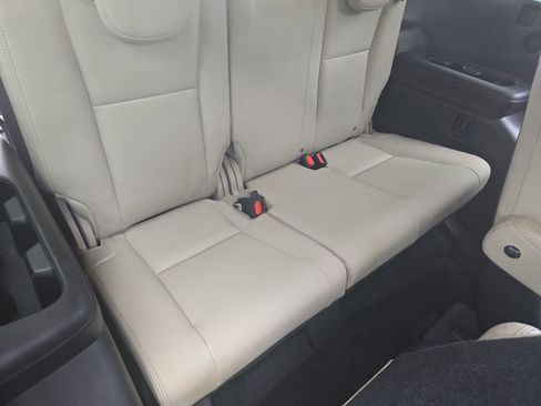 Used 2022 Subaru Ascent Limited image 18