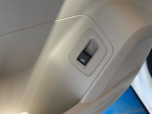 Used 2019 Volkswagen Atlas SE image 14