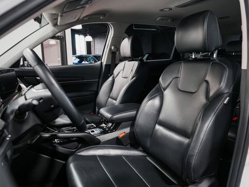 Used 2024 Kia Telluride LX image 29