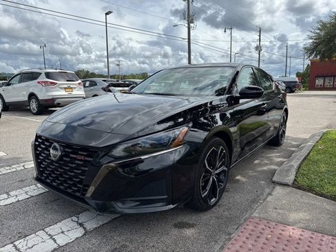 Used 2024 Nissan Altima 2.5 SR image 4