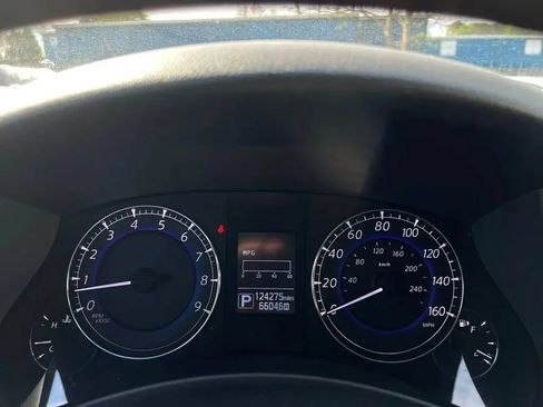 Used 2017 INFINITI QX50 2WD image 16