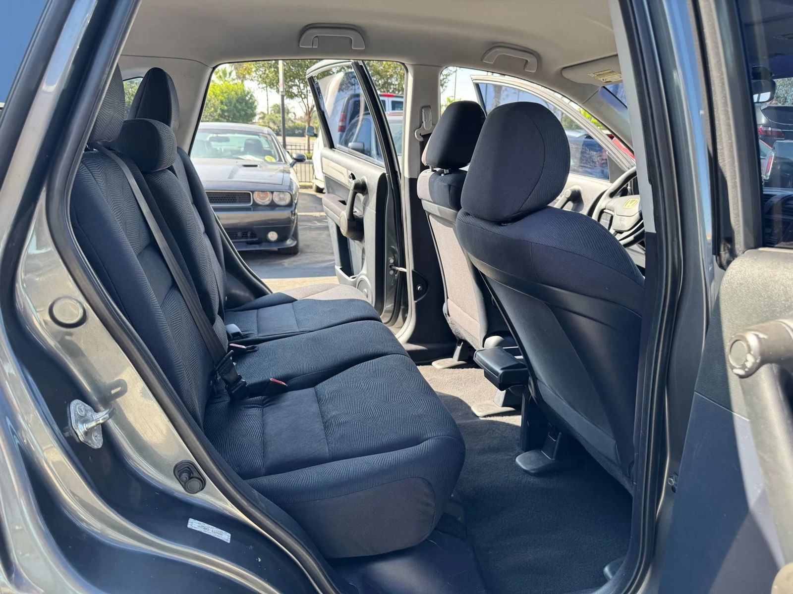 Used 2011 Honda CR-V LX image 12