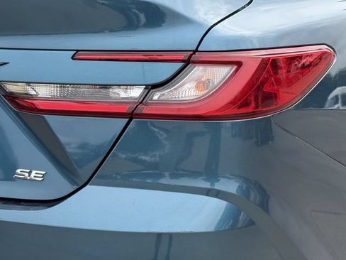 Used 2025 Toyota Camry SE FWD image 6