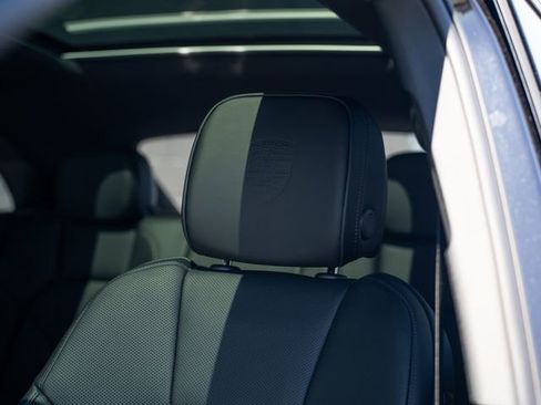 New 2026 Porsche Macan AWD/4WD image 19