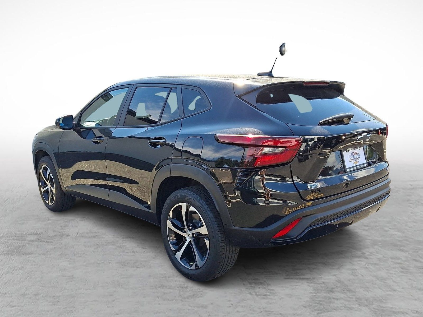Certified 2024 Chevrolet Trax RS w/ Driver Confidence Package FWD image 4