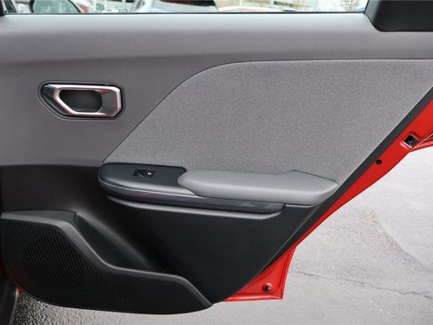 Certified 2025 Kia K4 EX image 29