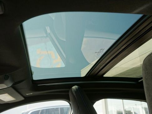 Used 2026 BMW M235i xDrive w/ Technology Package image 16