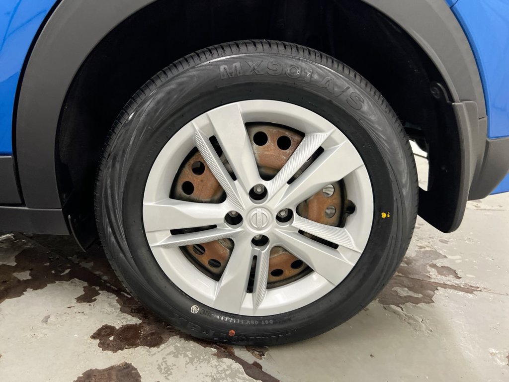 Used 2023 Nissan Kicks S FWD image 26