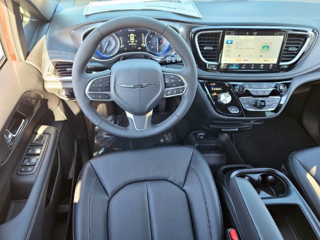 New 2026 Chrysler Pacifica Select FWD image 6