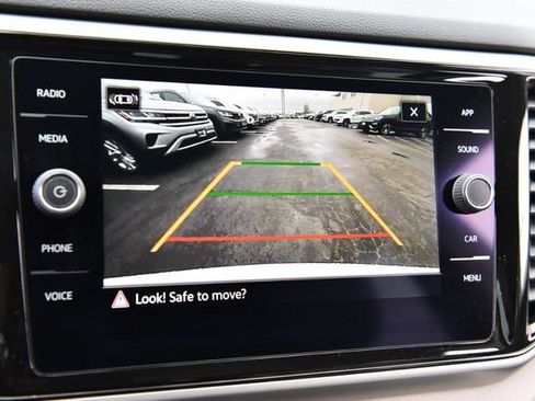 Certified 2022 Volkswagen Atlas SE w/ Panoramic Sunroof Package image 13