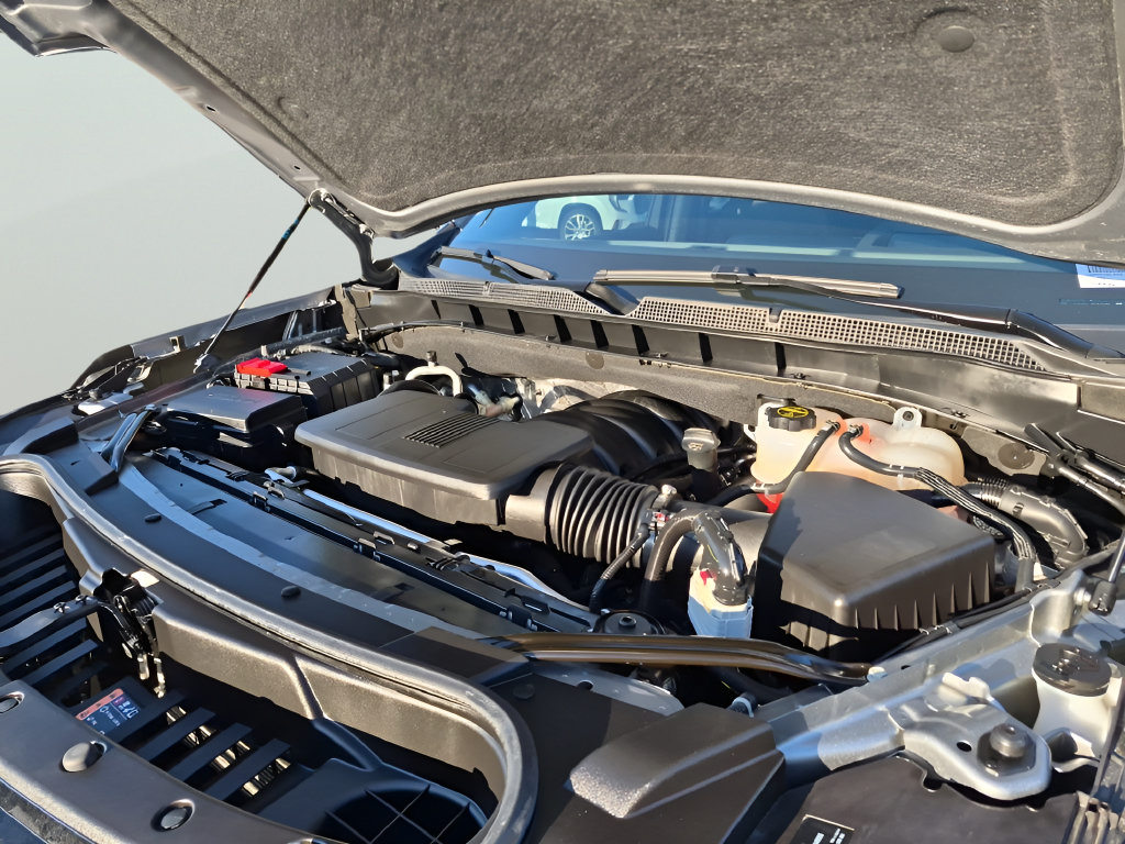 Used 2025 Chevrolet Tahoe High Country RWD image 15