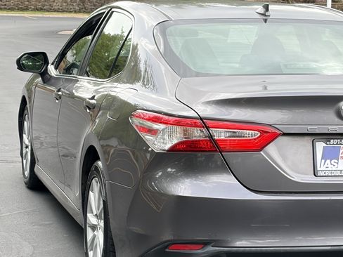 Used 2020 Toyota Camry LE FWD image 12