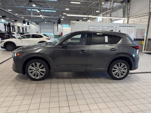 Used 2023 MAZDA CX-5 Signature AWD/4WD image 5