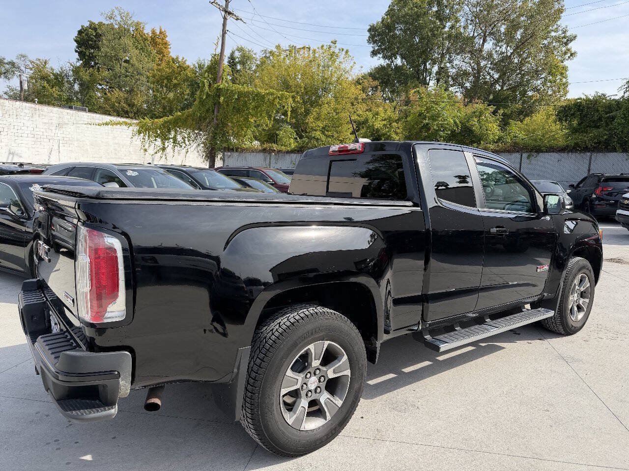 Used 2016 GMC Canyon SLE w/ All Terrain Package AWD/4WD image 5