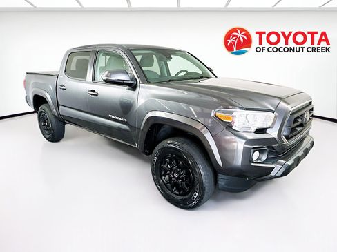 Used 2022 Toyota Tacoma SR5 w/ Technology Package image 1