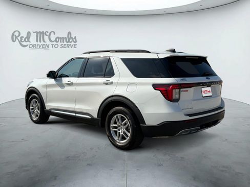 Certified 2025 Ford Explorer Active w/ Active Comfort Package RWD image 7