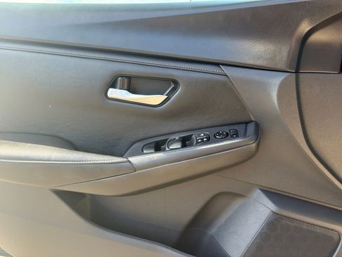 Used 2023 Nissan Sentra SV image 11