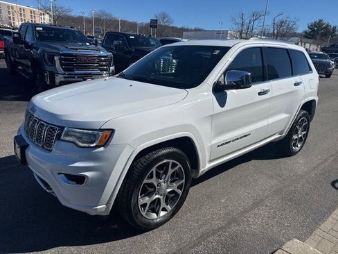 Used 2020 Jeep Grand Cherokee Overland image 3