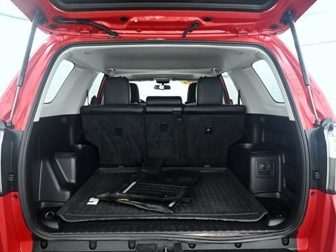 Used 2019 Toyota 4Runner TRD Off-Road Premium image 26