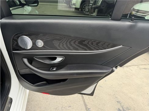 Used 2019 Mercedes-Benz E 300 w/ Premium 1 Package image 27