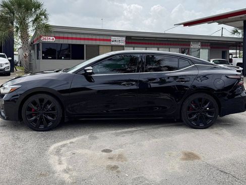 Used 2021 Nissan Maxima SR w/ Sport Mat Group image 3