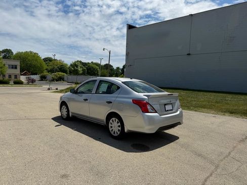 Used 2017 Nissan Versa S Plus FWD image 5