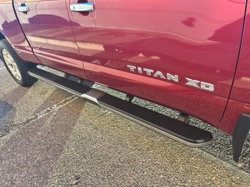Used 2016 Nissan Titan SL image 19