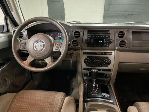 Used 2007 Jeep Commander Sport w/ Skid Plate Group AWD/4WD image 18