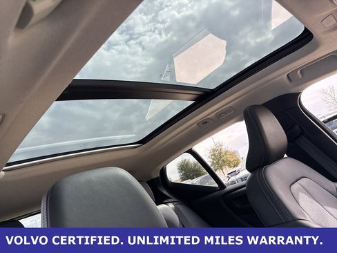 Certified 2025 Volvo XC40 B5 Core image 14