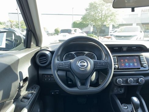 New 2025 Nissan Kicks Play S image 14