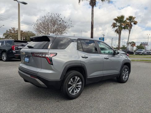 Used 2025 Chevrolet Equinox LT image 3