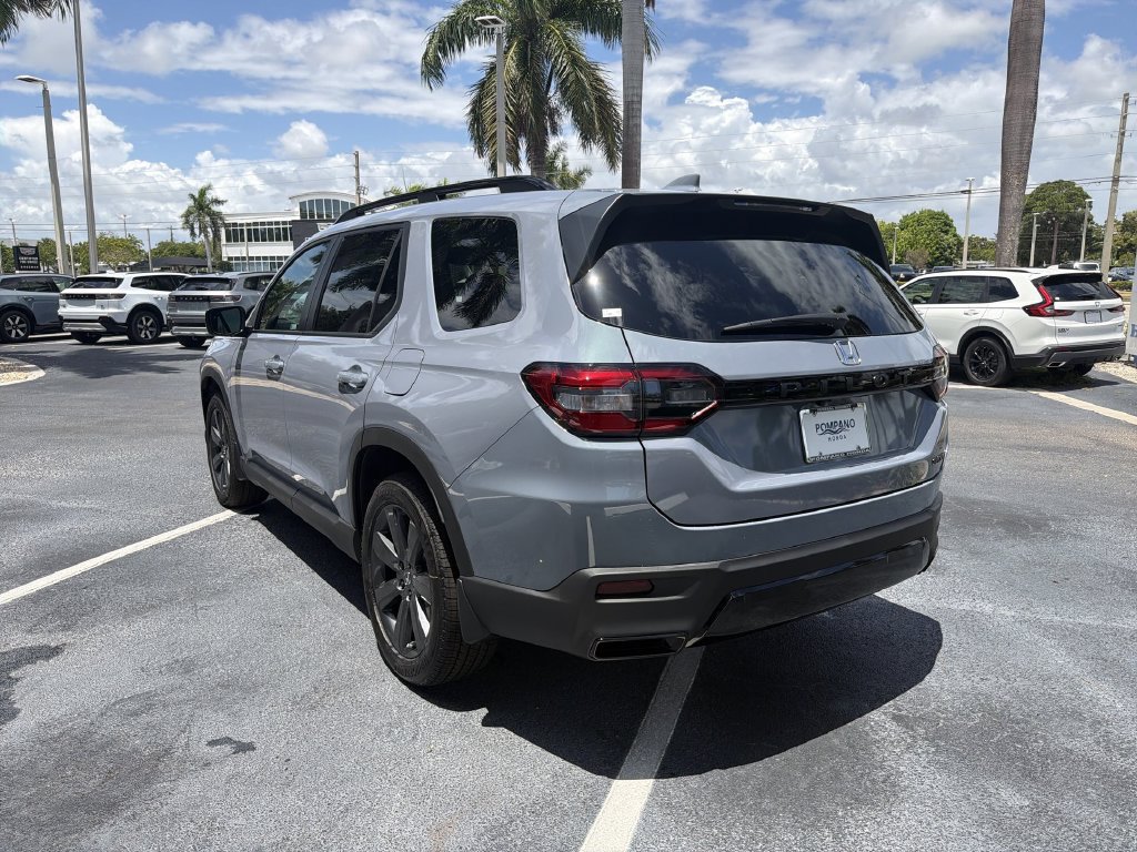New 2026 Honda Pilot Sport image 6