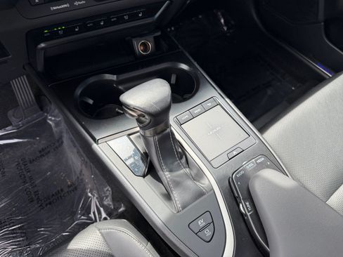 Used 2019 Lexus UX 250h w/ Premium Package AWD/4WD image 15