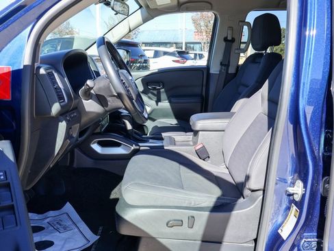 Used 2023 Nissan Frontier SV w/ SV Convenience Package image 7