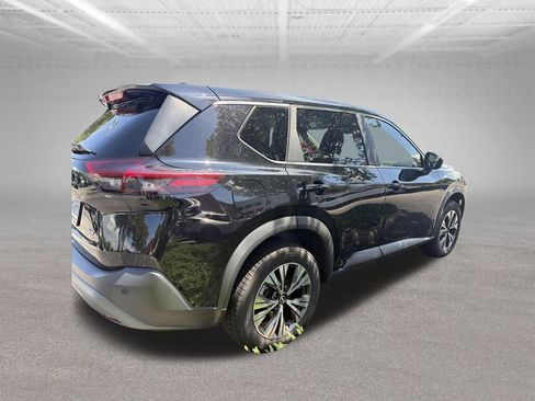 Used 2023 Nissan Rogue SV FWD image 4