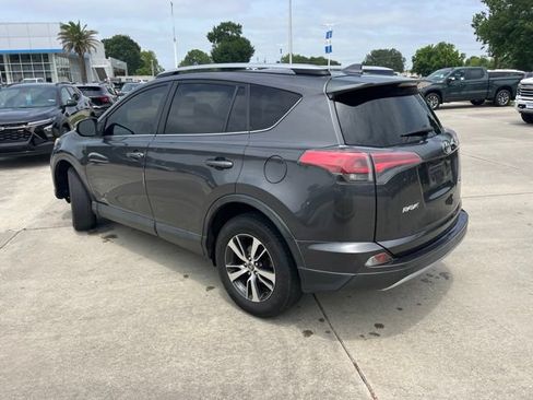 Used 2018 Toyota RAV4 XLE FWD image 4