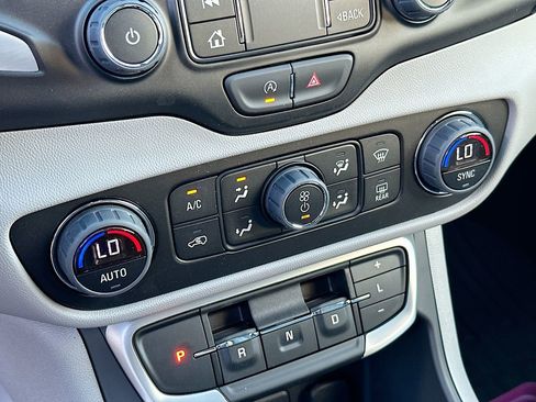 New 2024 GMC Terrain SLT w/ Tech Package FWD image 14